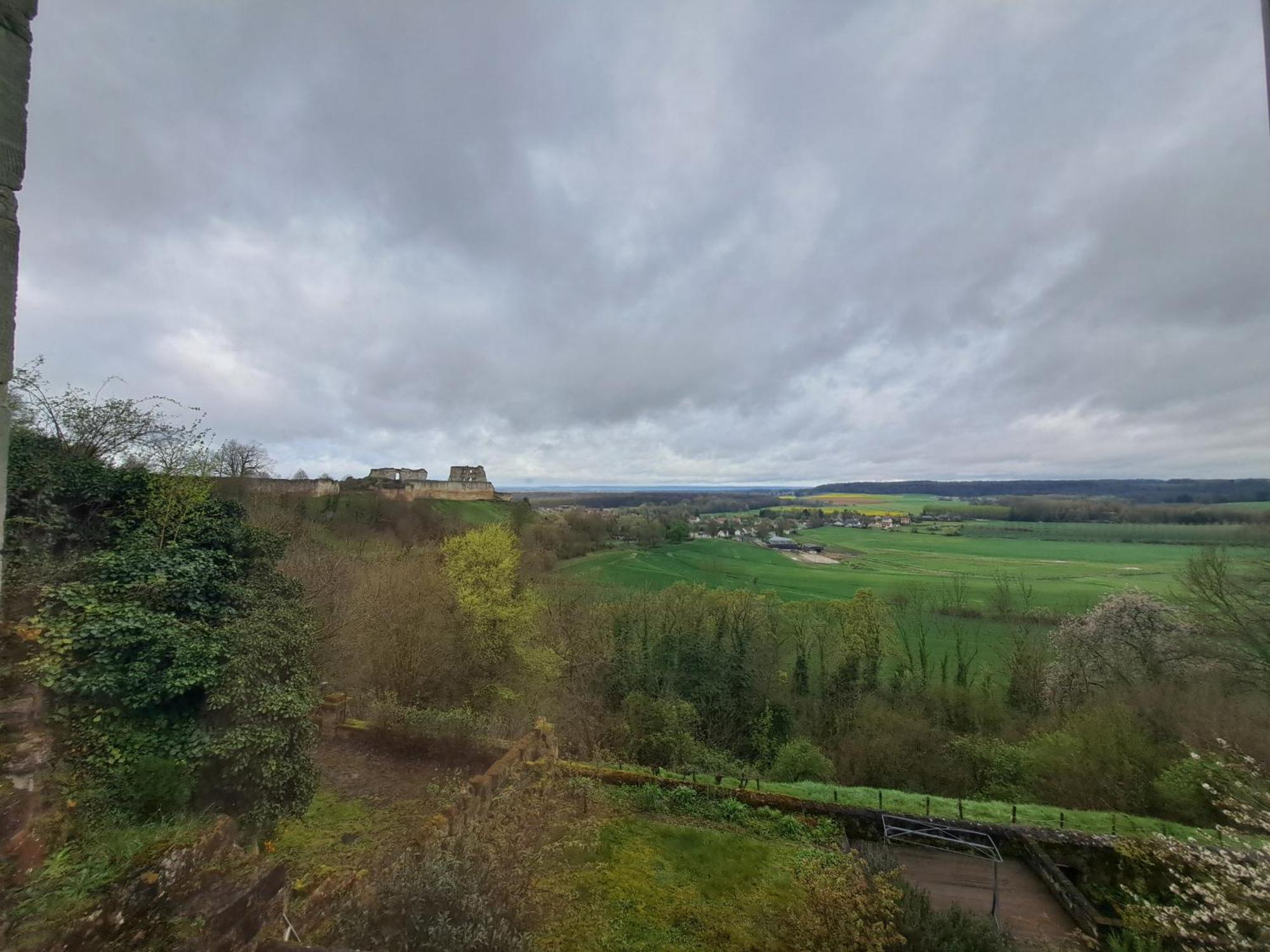 Location A Coucy Le Chateau Dış mekan fotoğraf