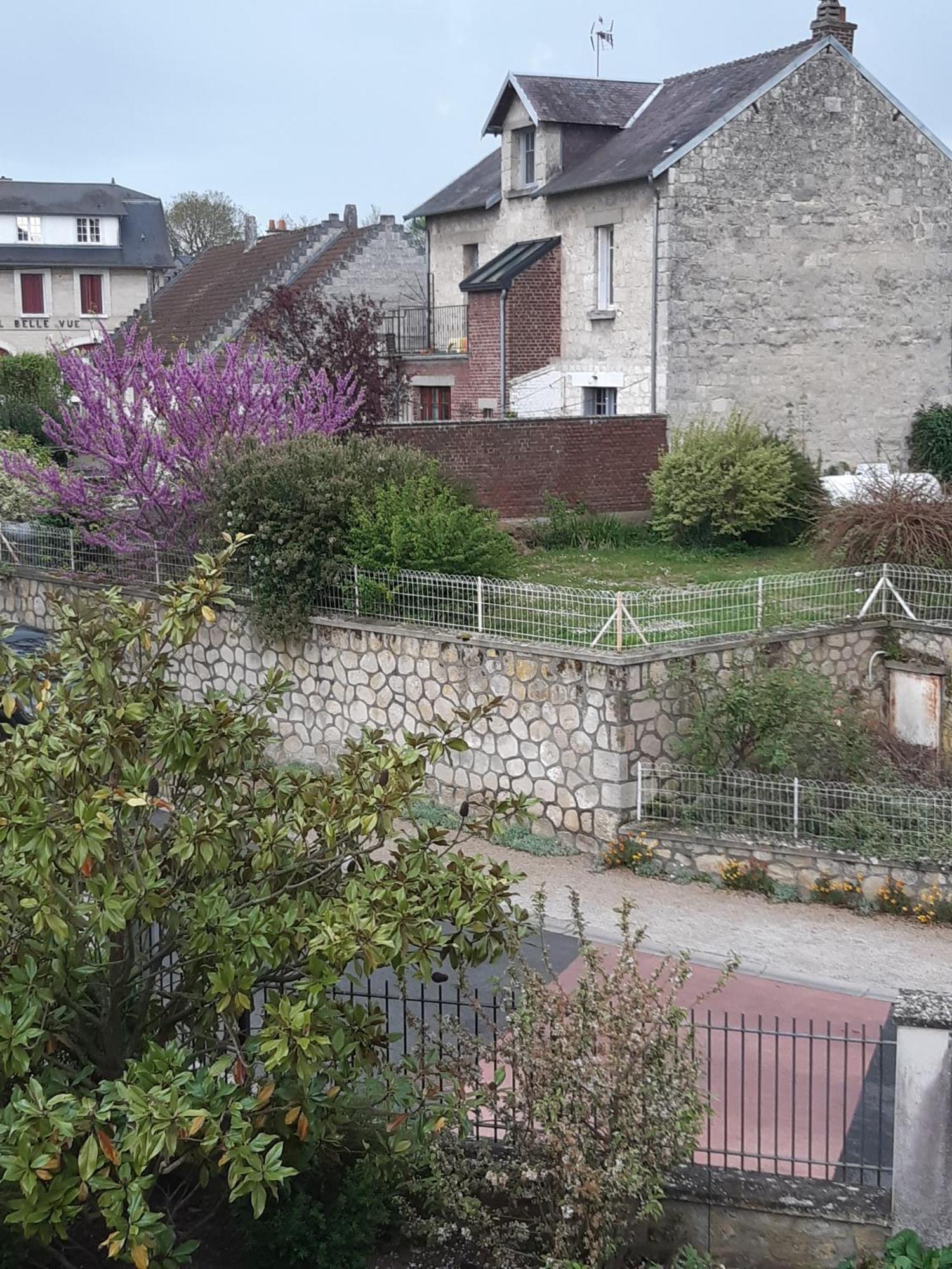 Location A Coucy Le Chateau Dış mekan fotoğraf